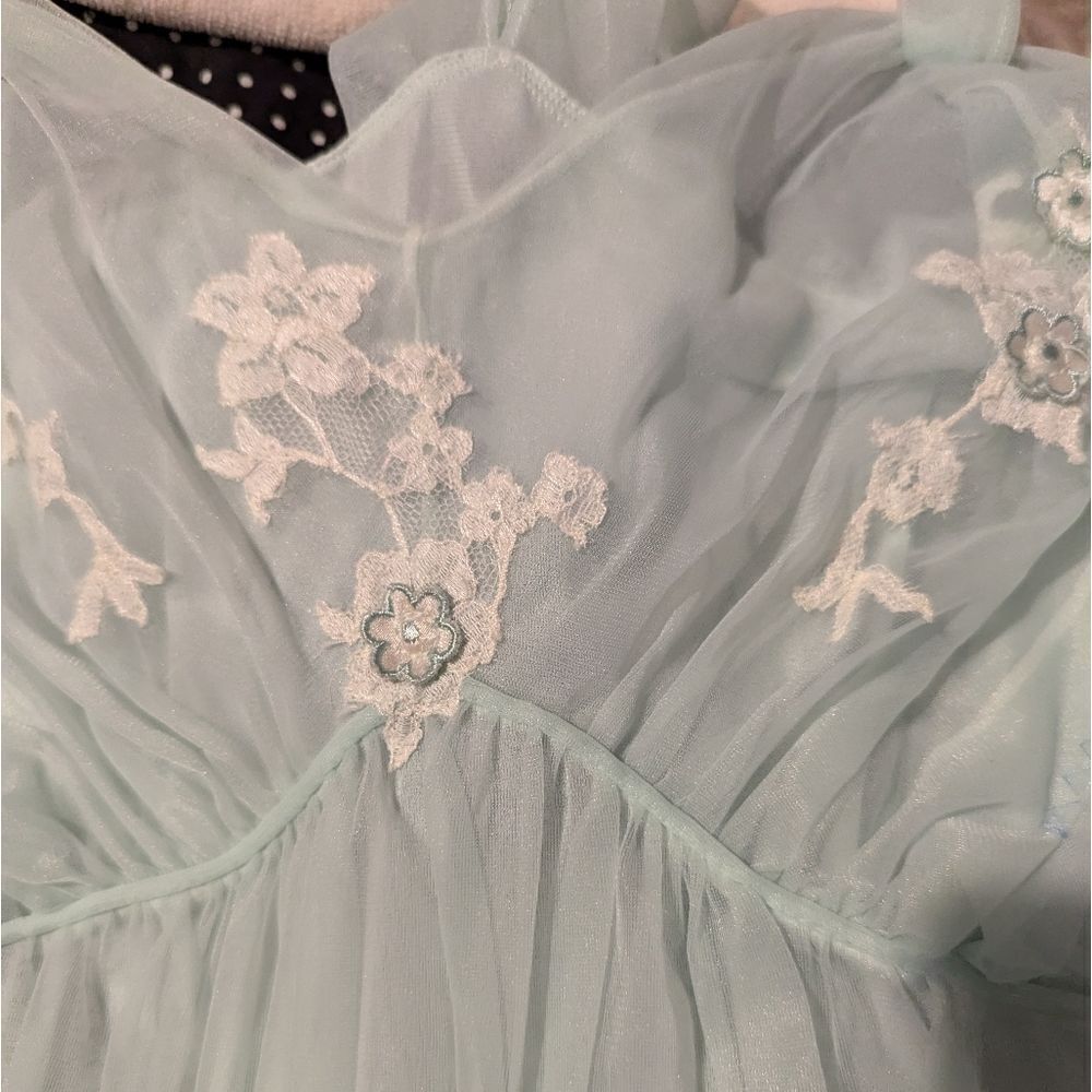women's vintage‎ Artemis blue  nightgown - Picture 2 of 5